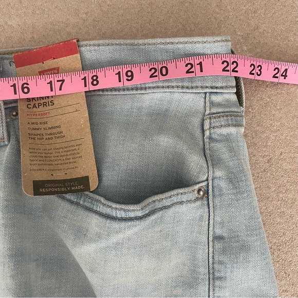 Levi’s 311 Shaping Skinny Plus Size Capris 24W - Picture 4 of 10